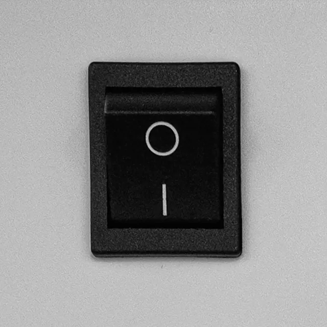Une simple pression sur l'interrupteur allume ou éteint l'Infinity.